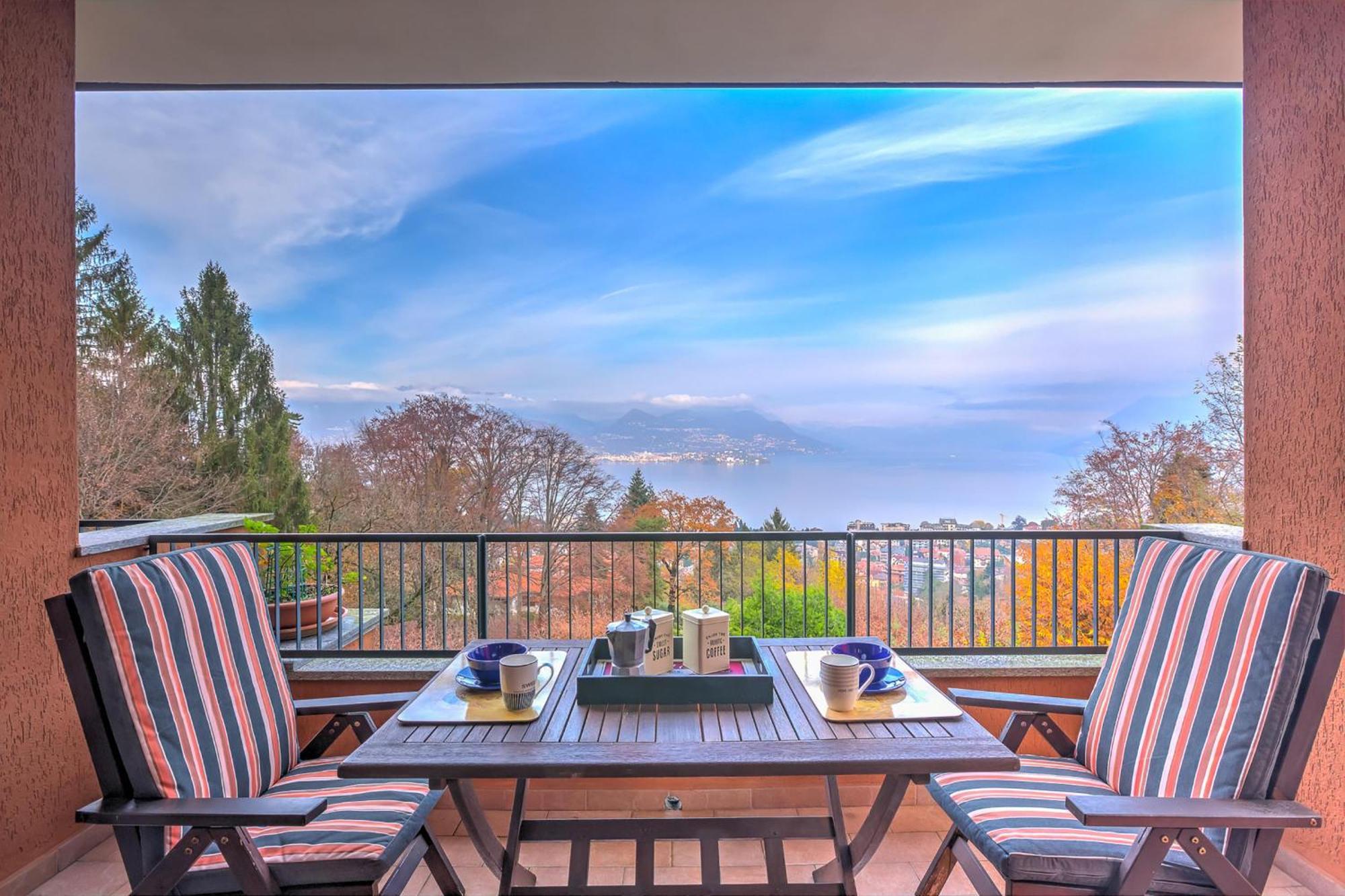 Ferienwohnung La Bellavista Penthouse Stresa Exterior foto